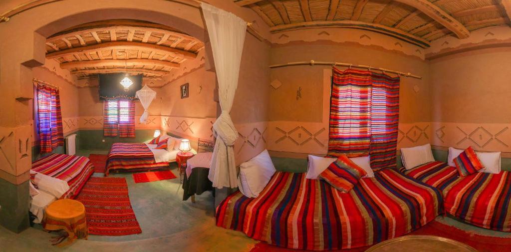 Riad Des Vieilles Charrues Boumalne エクステリア 写真