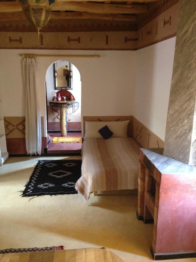Riad Des Vieilles Charrues Boumalne エクステリア 写真